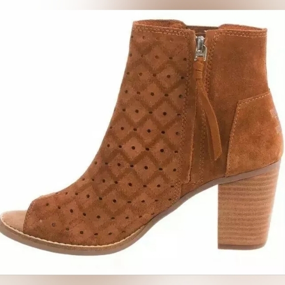 TOMS Cinnamon Suede Peep Toe Majorca Perforated Fringe Booties sz 9 - Picture 4 of 7
